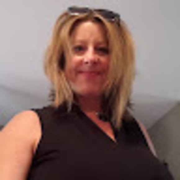 Meet your Posher, Lisa - Picture 1 of 1